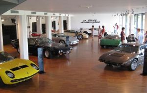 4 museus das marcas de carros que são sonho de consumo ao redor do mundo