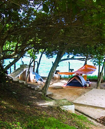 Camping Praia de Quatro Ilhas – Bombinhas – Santa Catarina