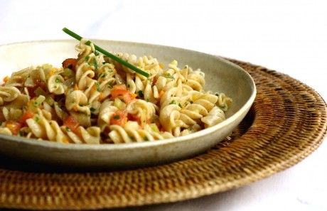 Receita Salada de Macarrão com Legumes, Tomate e Molho de Mostarda