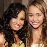 Miley Cyrus e Demi Lovato são cotadas para participar do X-Factor