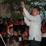 José Ángel rege orquestra sinfônica com apenas 14 anos de idade